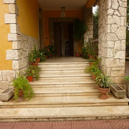 Apartment Alma Rome